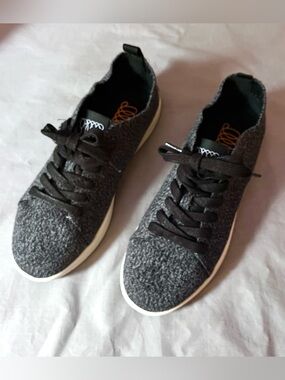 NWT Woolloomooloo Darwin Black Gray Merino Wool Comfort Sneakers 6